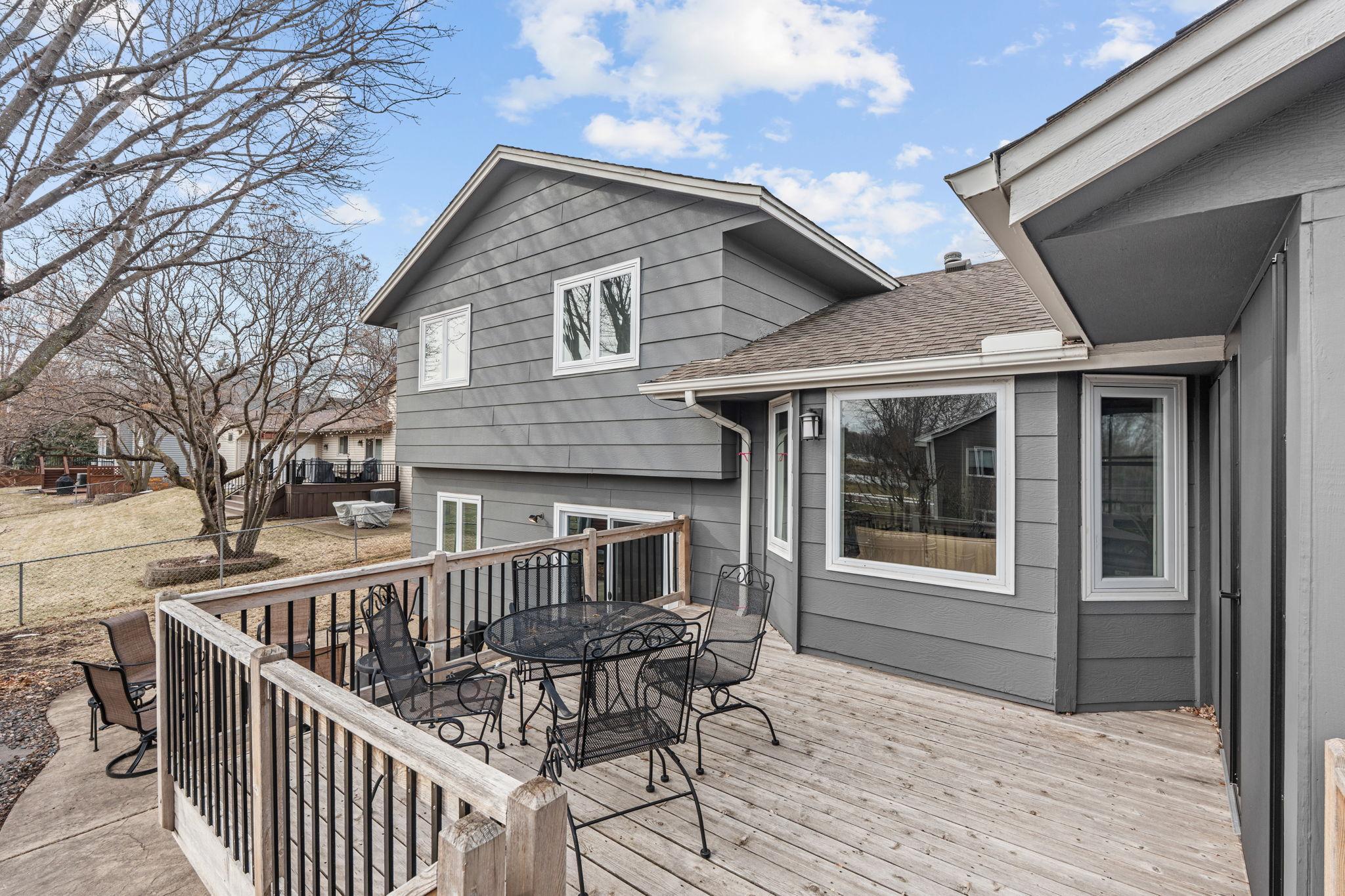10-web-or-mls-12443 90th Ave N-10.jpg