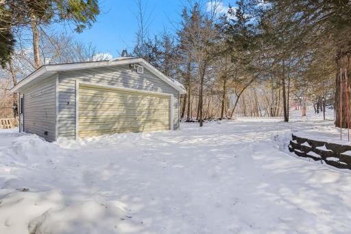 2652 Paradise Trail NW, Isanti, MN 55040