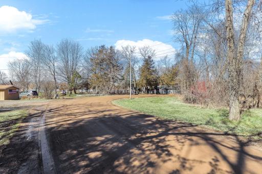 2652 Paradise Trail NW, Isanti, MN 55040