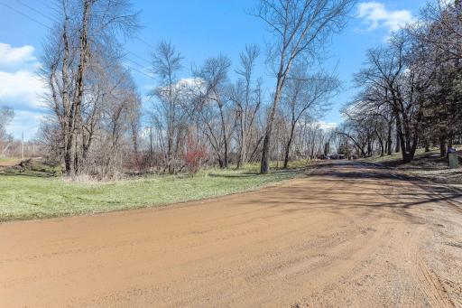 2652 Paradise Trail NW, Isanti, MN 55040