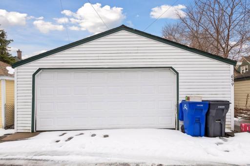 659 Jefferson oversized two car garage