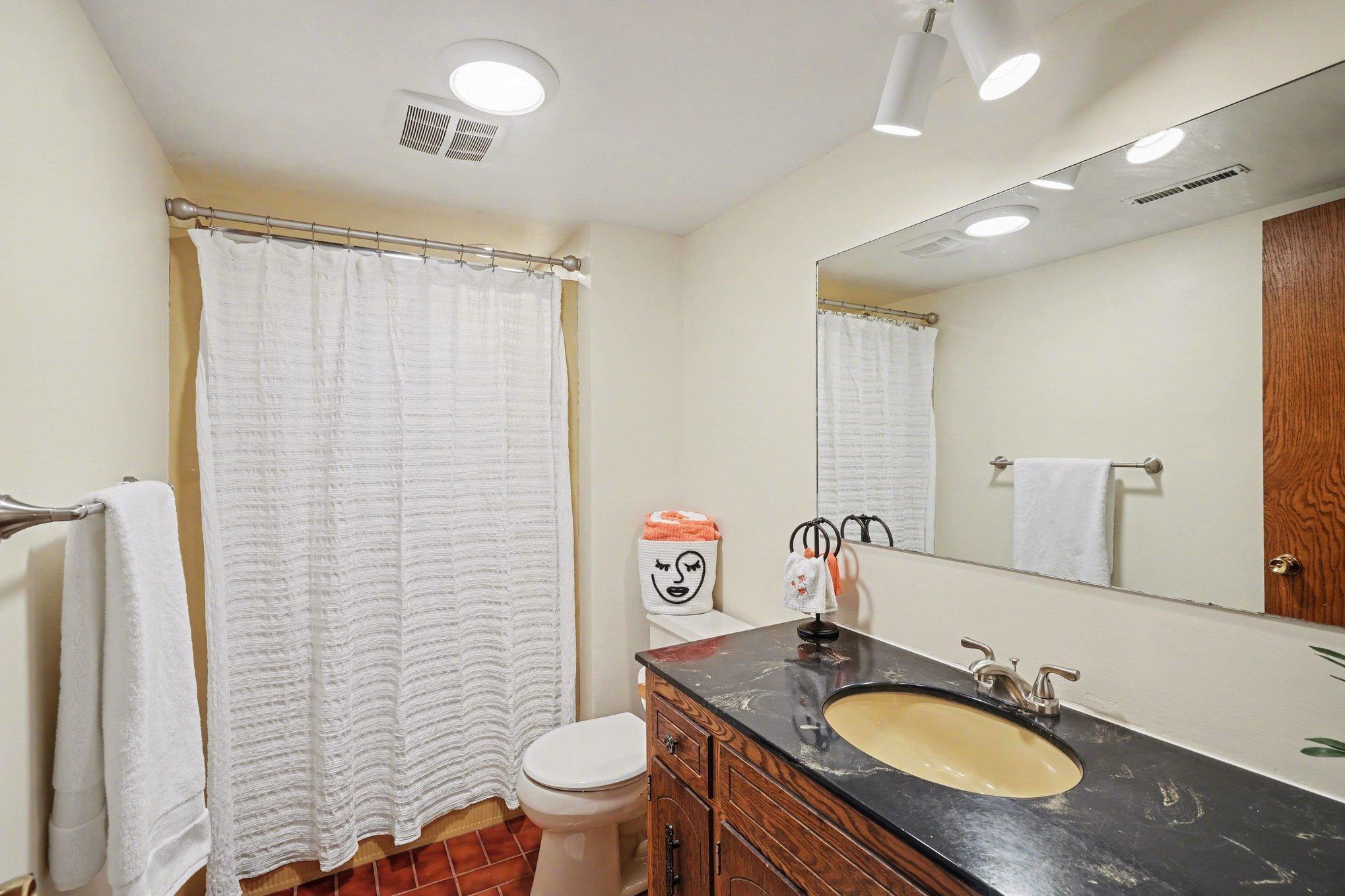 3/4 Bath LL