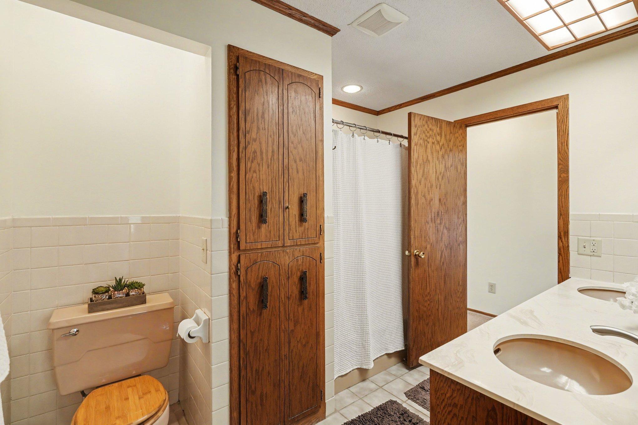 Full Bath Upper