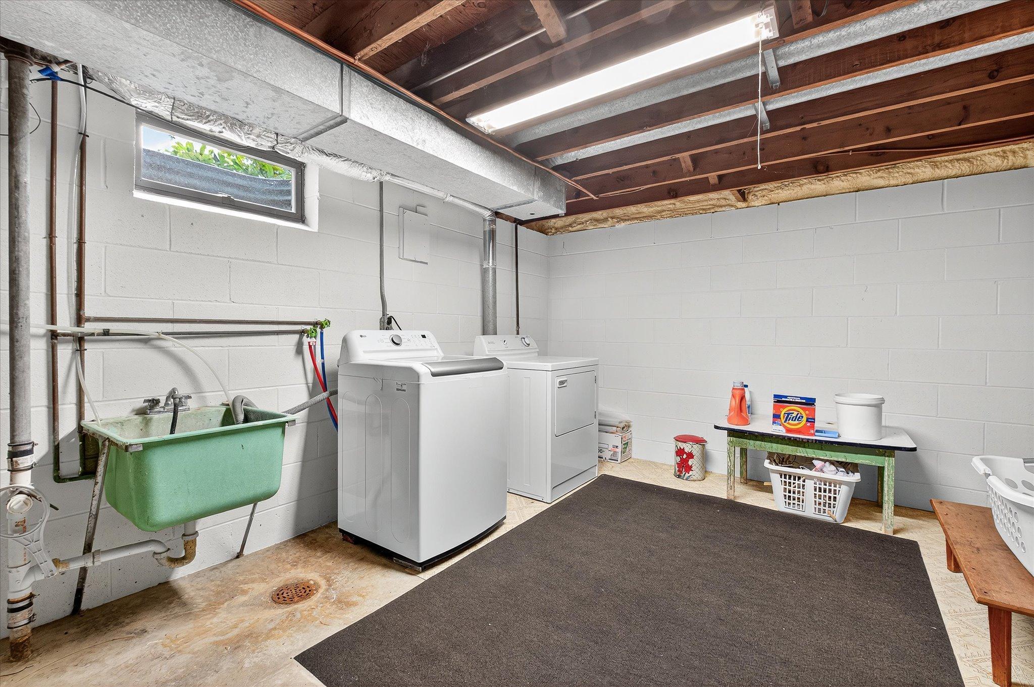 Washer and Dryer Stay with the Home