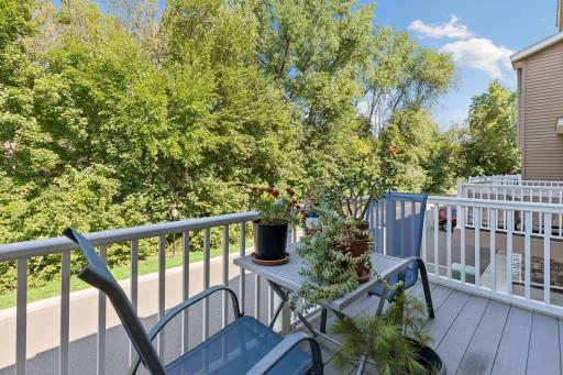 438 Pondridge Circle, Wayzata, MN 55391