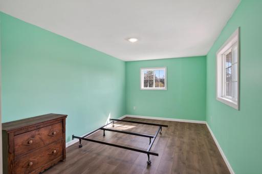 Sandy lake bonus space above the garage, good sized bedroom!