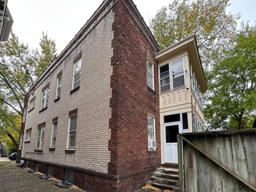 609 Portland Avenue, Saint Paul, MN 55102