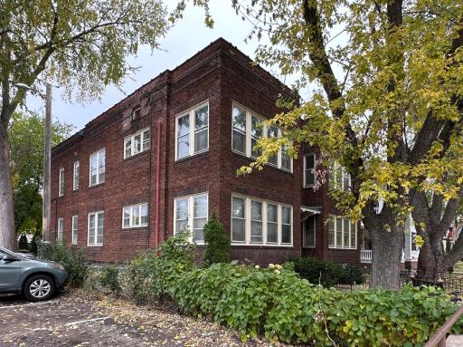 609 Portland Avenue, Saint Paul, MN 55102