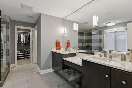 633 Park Street E, Wayzata, MN 55391