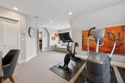 633 Park Street E, Wayzata, MN 55391