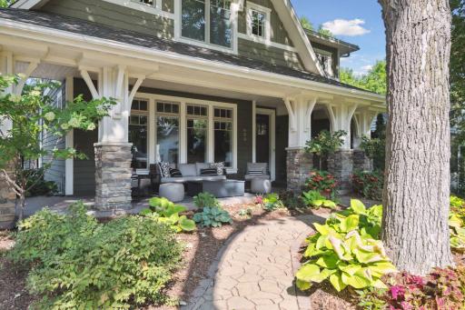 633 Park Street E, Wayzata, MN 55391