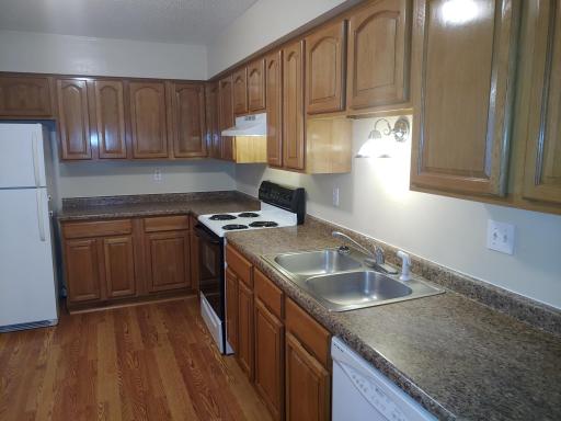 896 Wescott Square, Eagan, MN 55123
