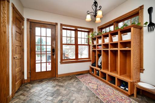 629 W King Street, Winona, MN 55987