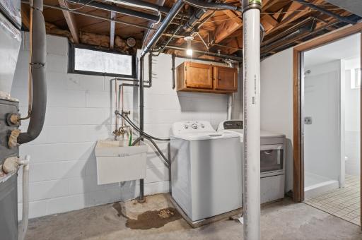 Lower level laundry room