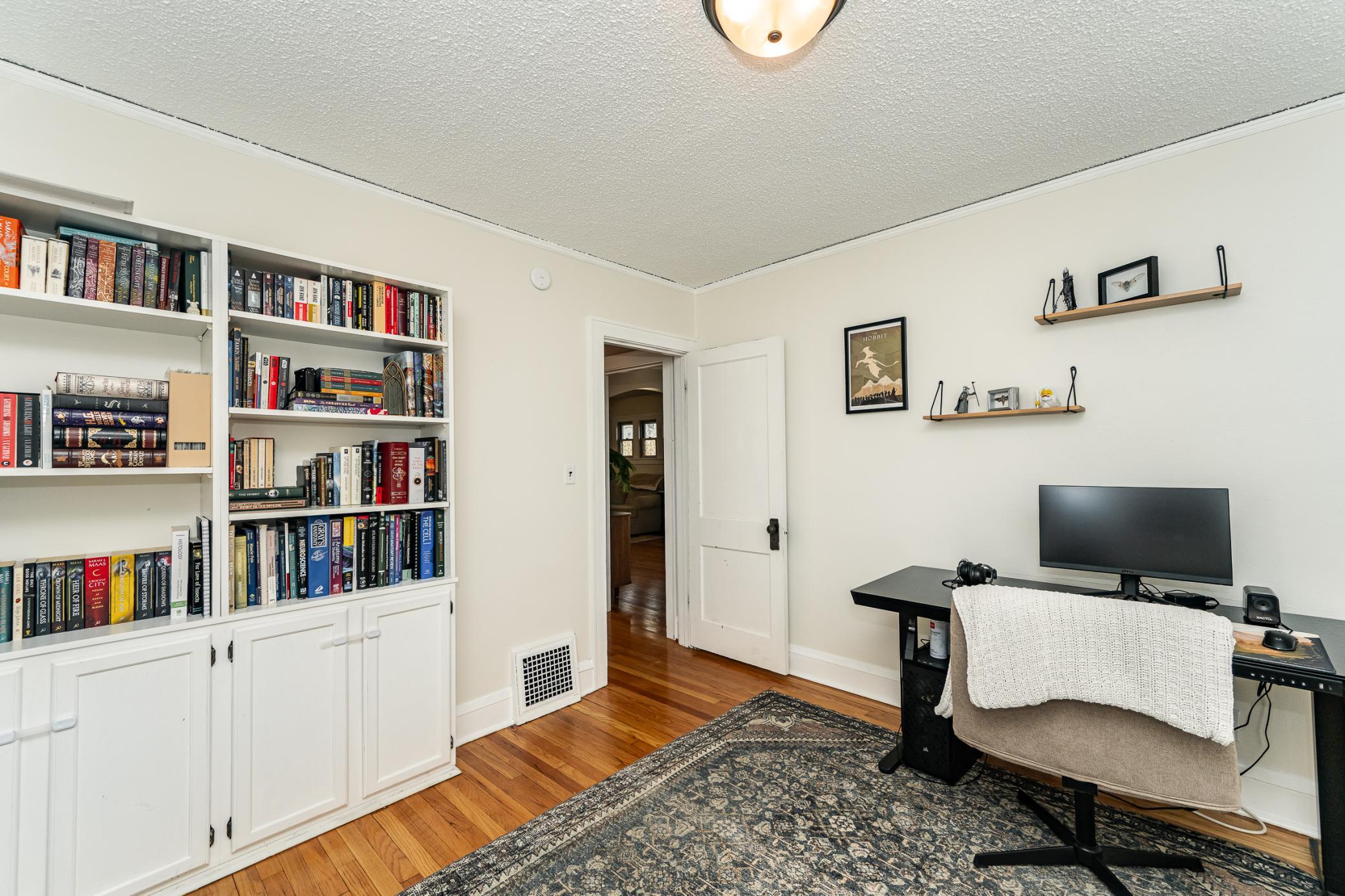 Bedroom 1 (Main Floor)