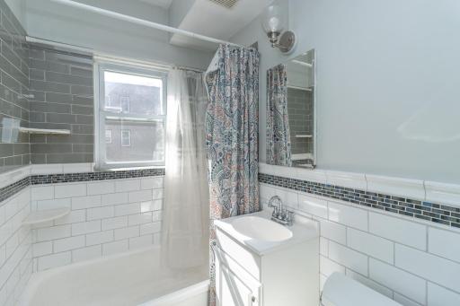 3128 W Bde Maka Ska Boulevard, 415, Minneapolis, MN 55416