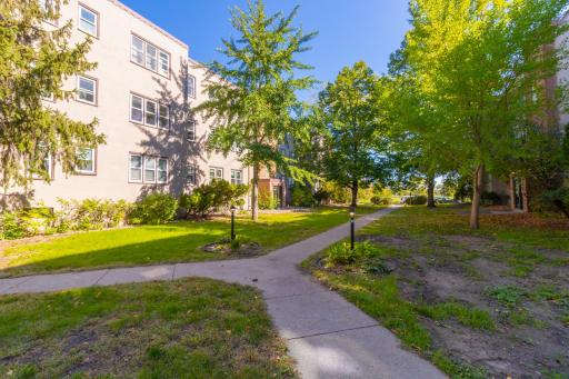 3128 W Bde Maka Ska Boulevard, 415, Minneapolis, MN 55416
