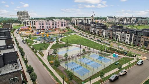 875 W Falls Passage, C, Saint Paul, MN 55116