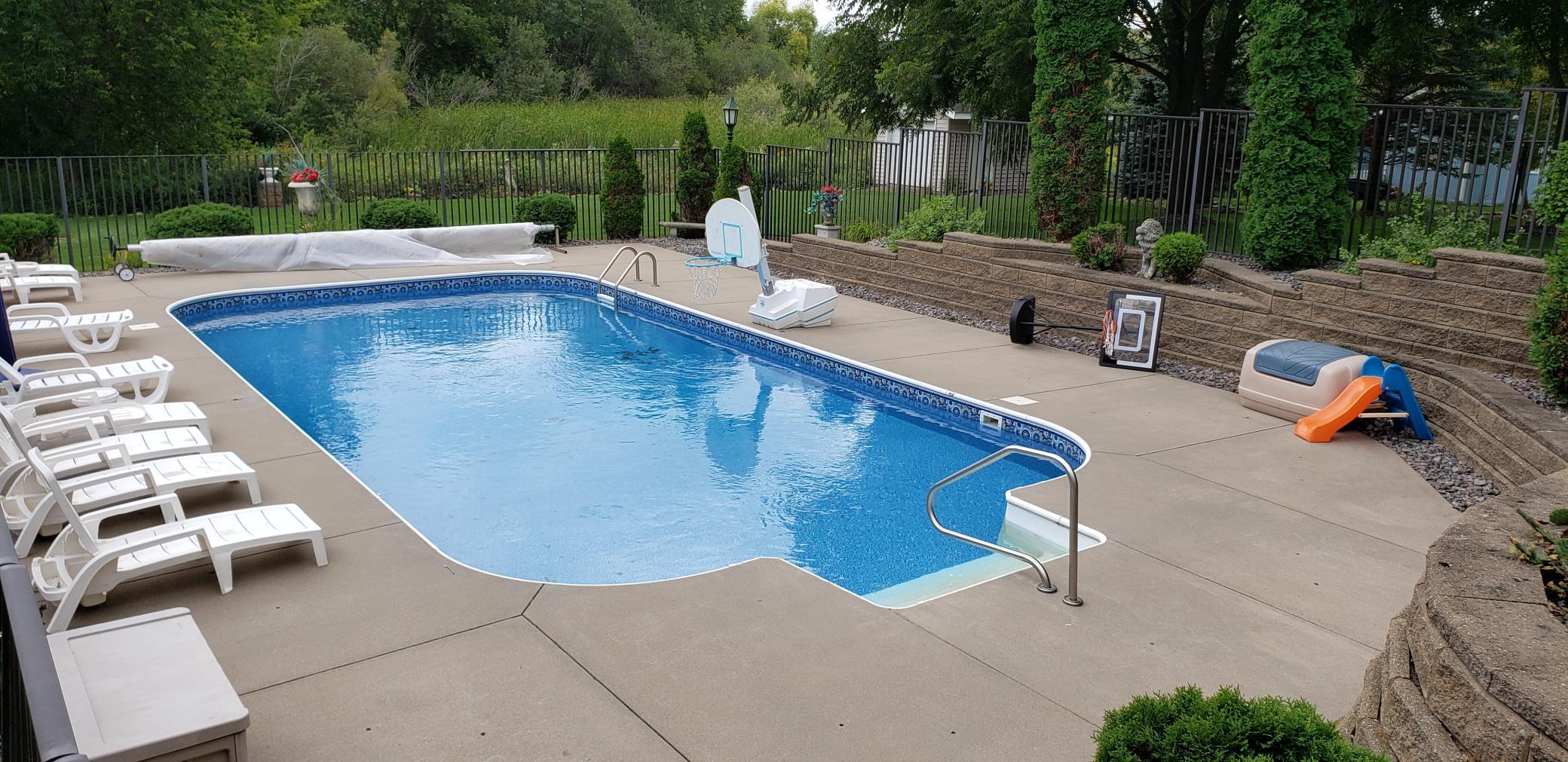 Sport Pool, perfect for Basketball and Volleyball