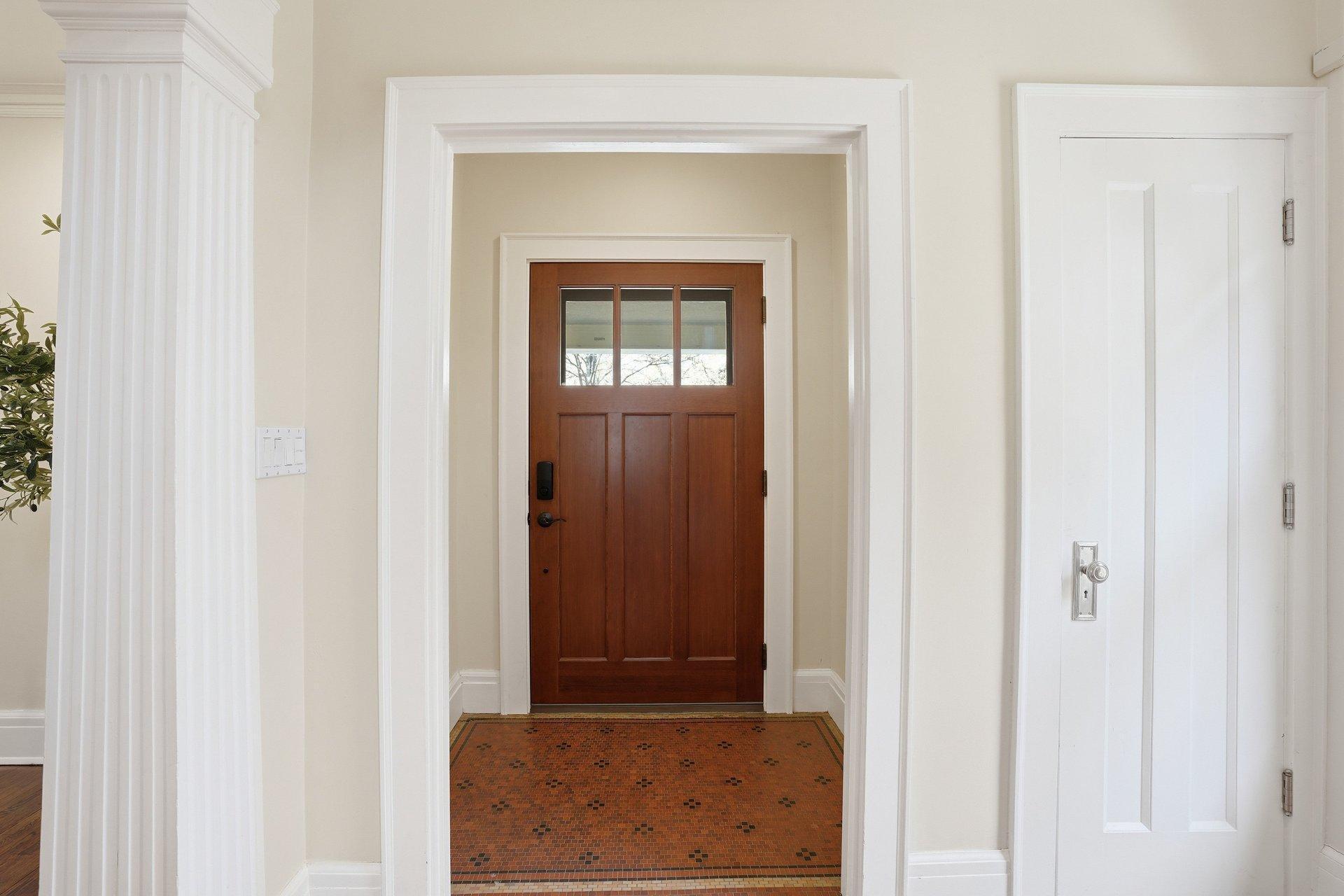 2200 Kenwood Parkway - front vestibule welcomes guests