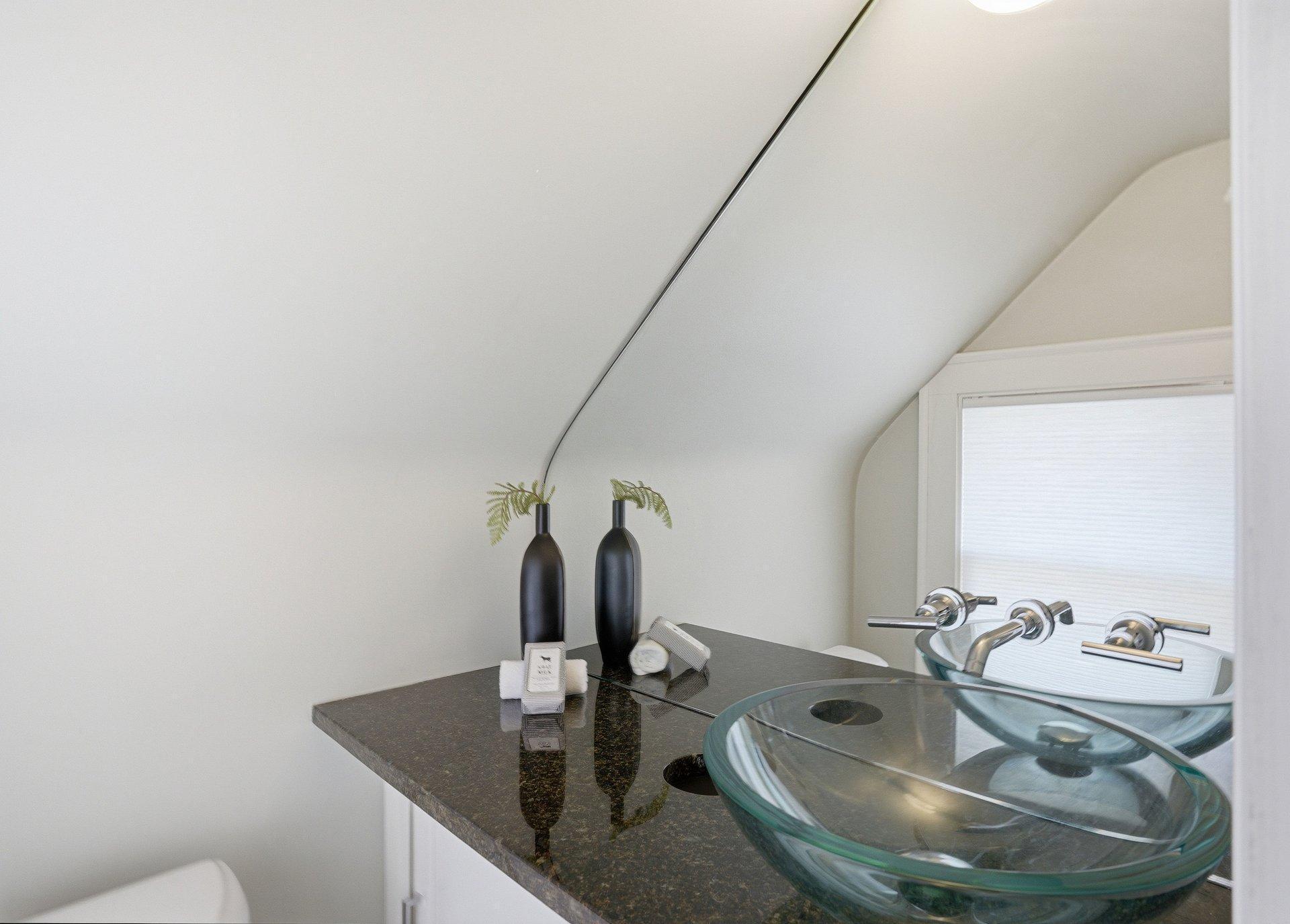 2200 Kenwood Parkway - convenient half bath located off of the kitchen on the main floor