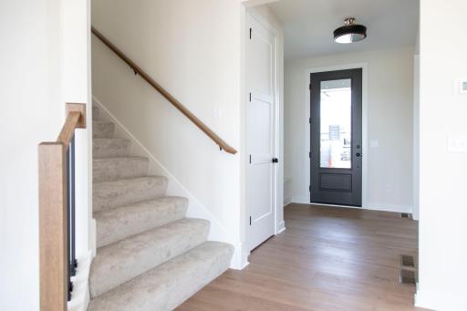 3627 Knightsbridge Trail N, Lake Elmo, MN 55042