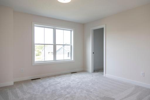 3627 Knightsbridge Trail N, Lake Elmo, MN 55042