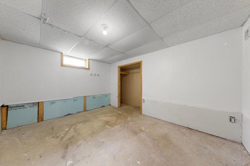 1323 Greenwood Place, Faribault, MN 55021