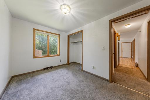 1323 Greenwood Place, Faribault, MN 55021
