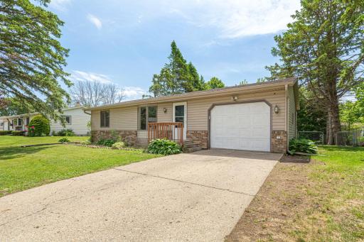 1323 Greenwood Place, Faribault, MN 55021