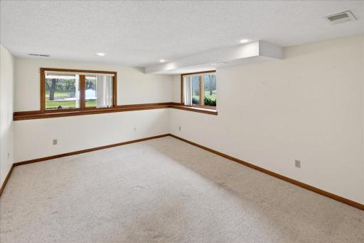 8920 Vickors Crossing, Brooklyn Park, MN 55443