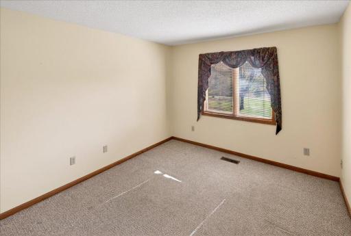8920 Vickors Crossing, Brooklyn Park, MN 55443