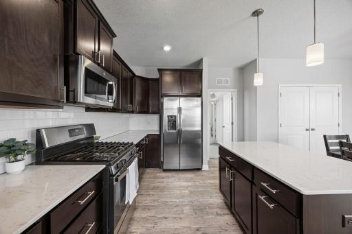 18504 70th Avenue N, Maple Grove, MN 55311