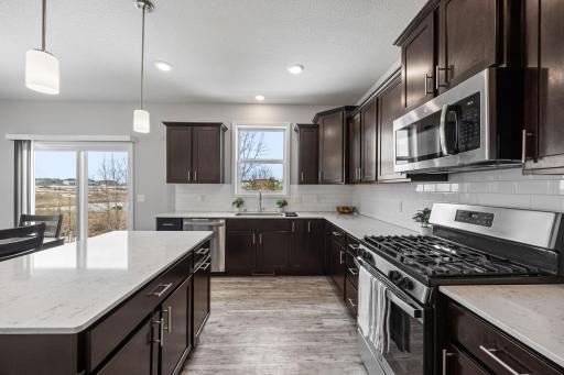 18504 70th Avenue N, Maple Grove, MN 55311