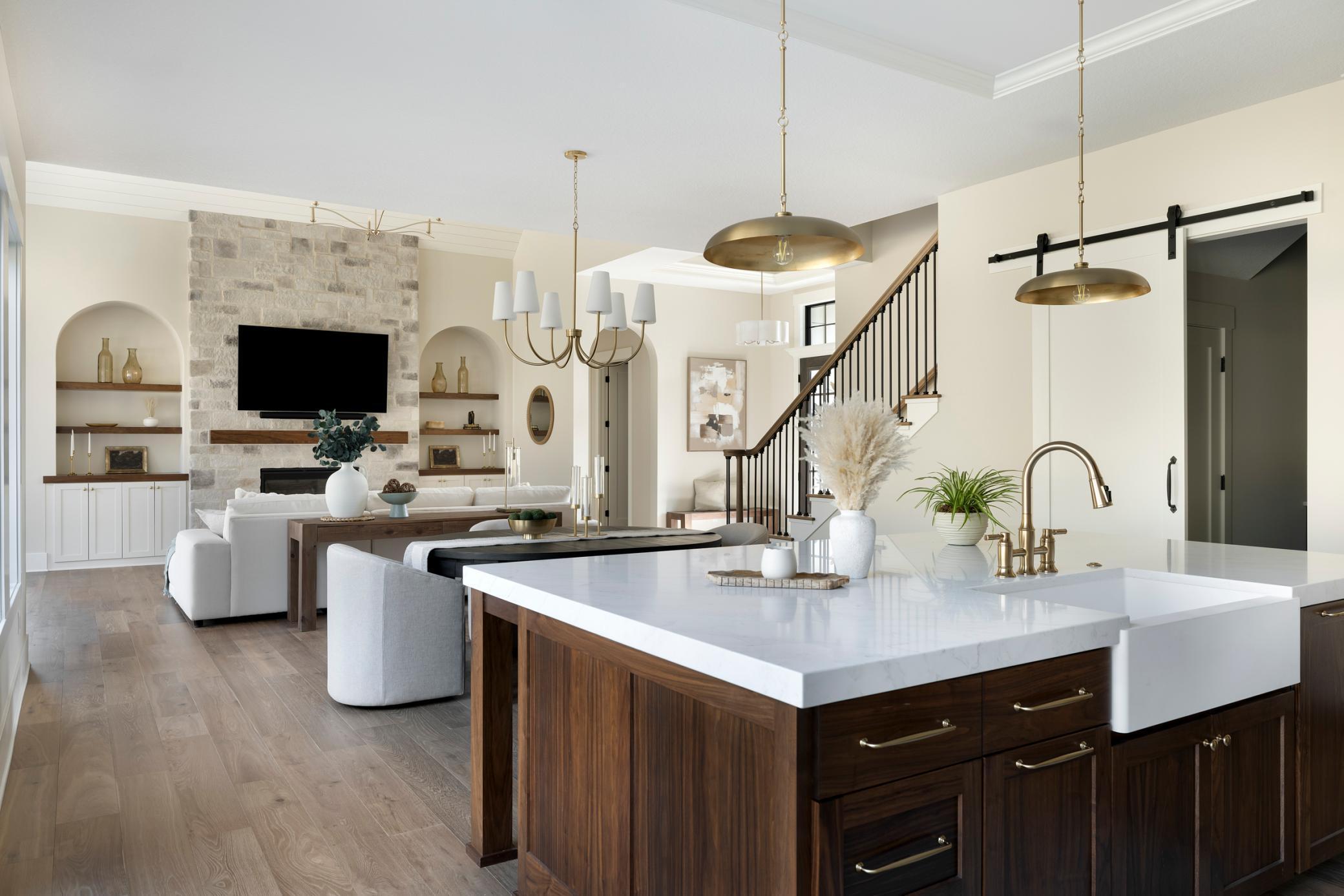 Kitchen & Dining Area