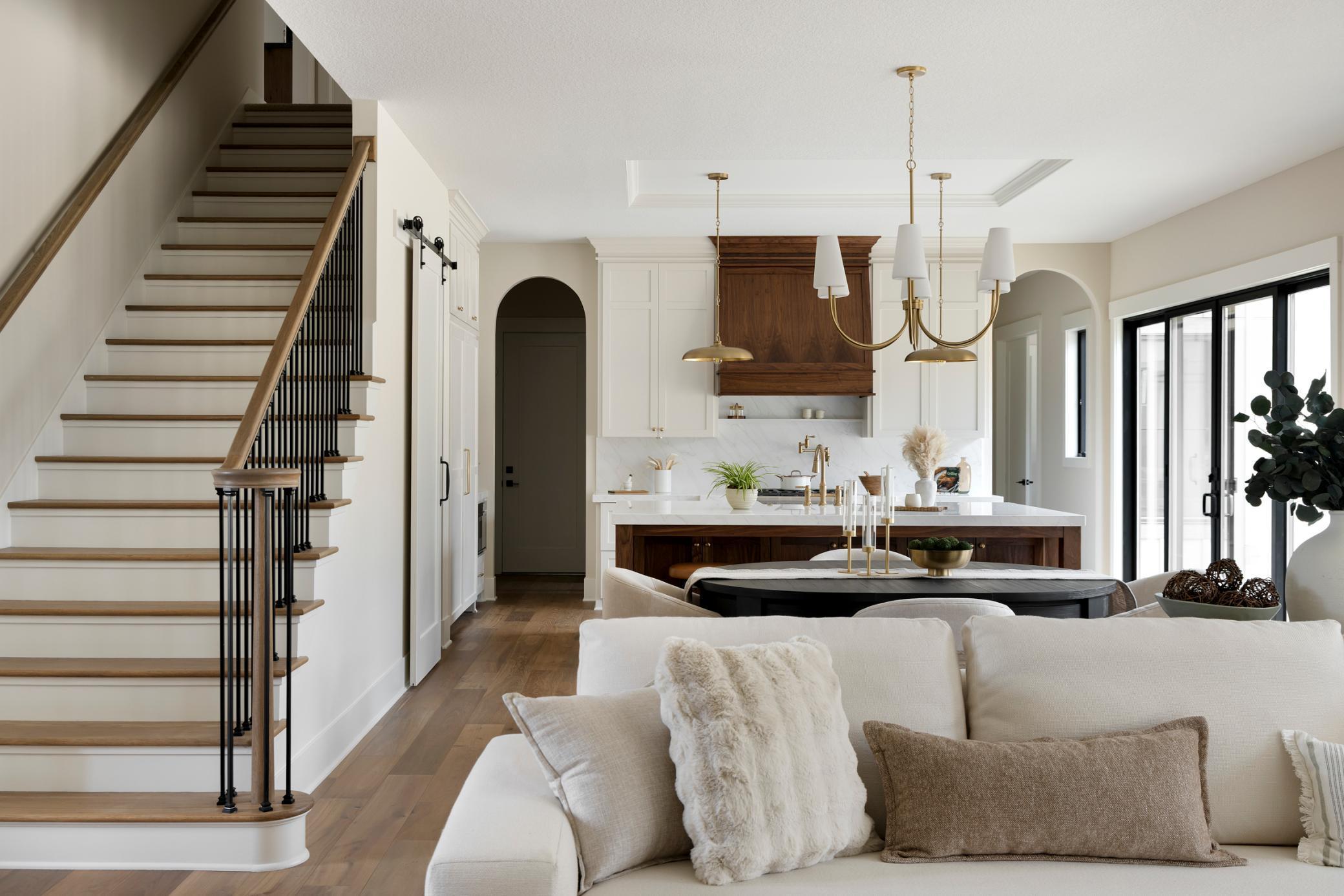 Kitchen & Dining Area
