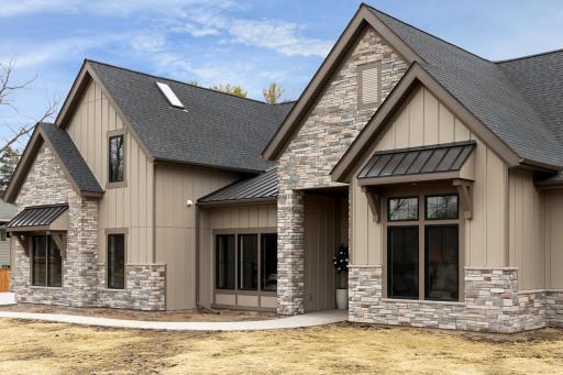 Welcome Home! 6205 Hillside Road