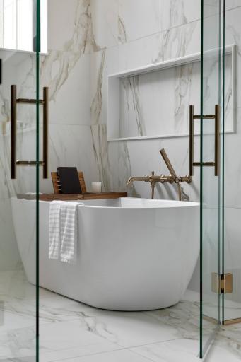 Primary Ensuite Bath/ Wet room - Shower & Soaking Tub