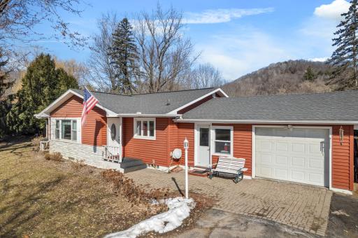 W394 Bluff Siding Road, Fountain City, WI 54629