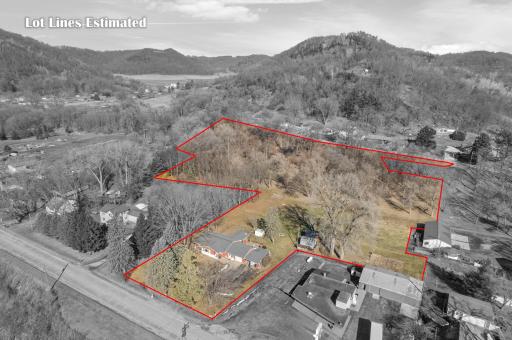 W394 Bluff Siding Road, Fountain City, WI 54629