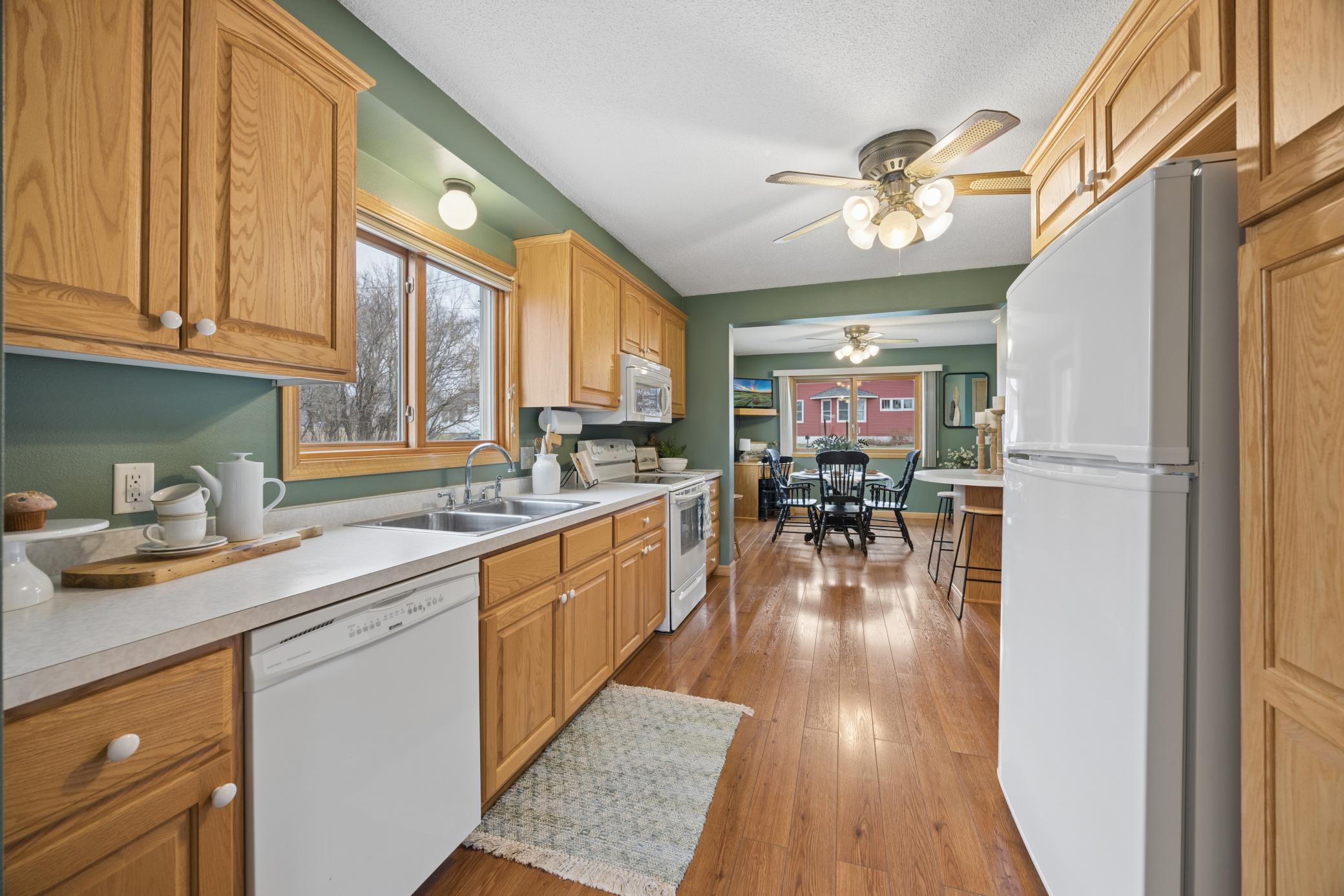 Open floor plan makes it easy to be efficient.