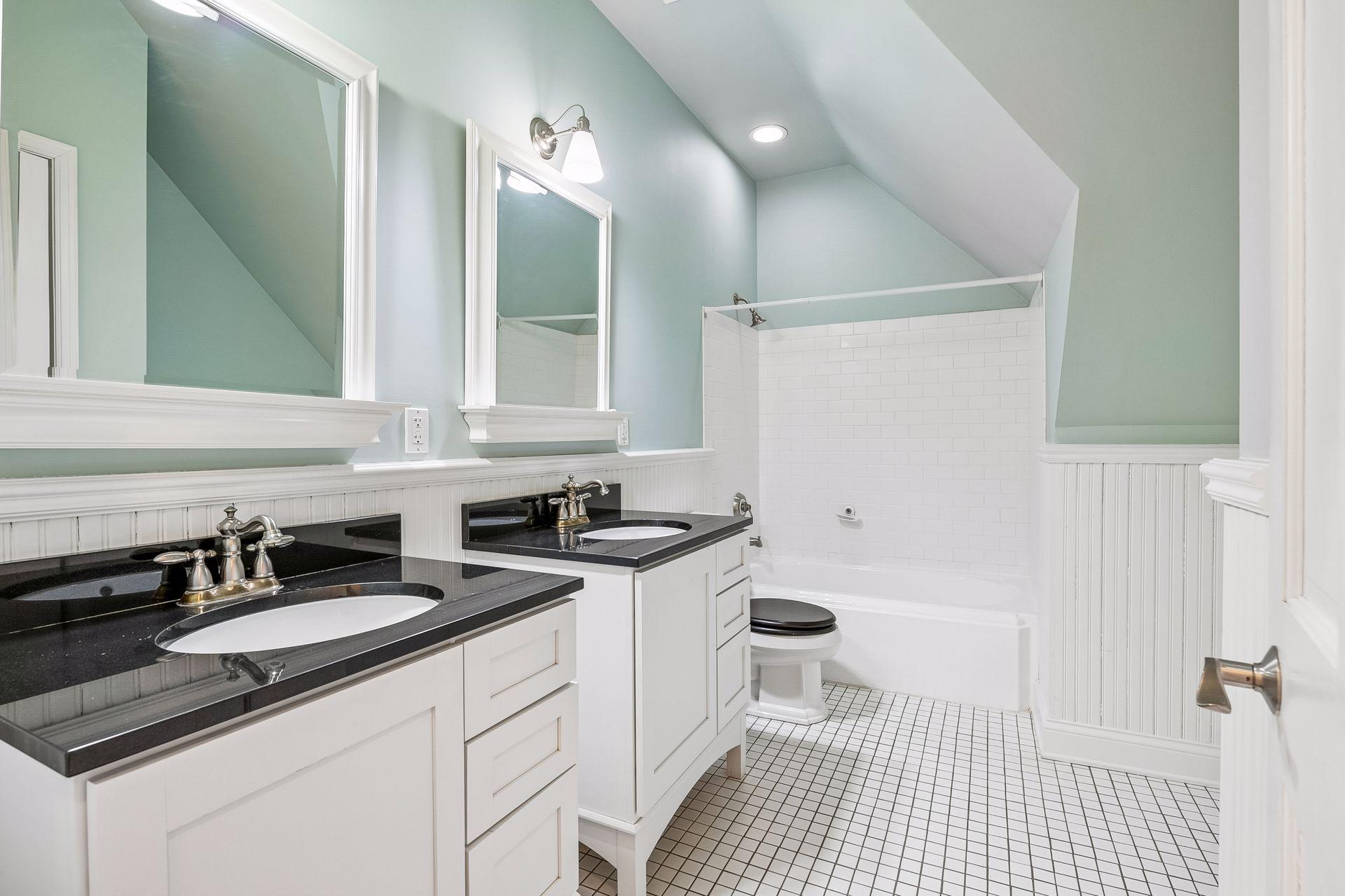 Upstairs Full Bath