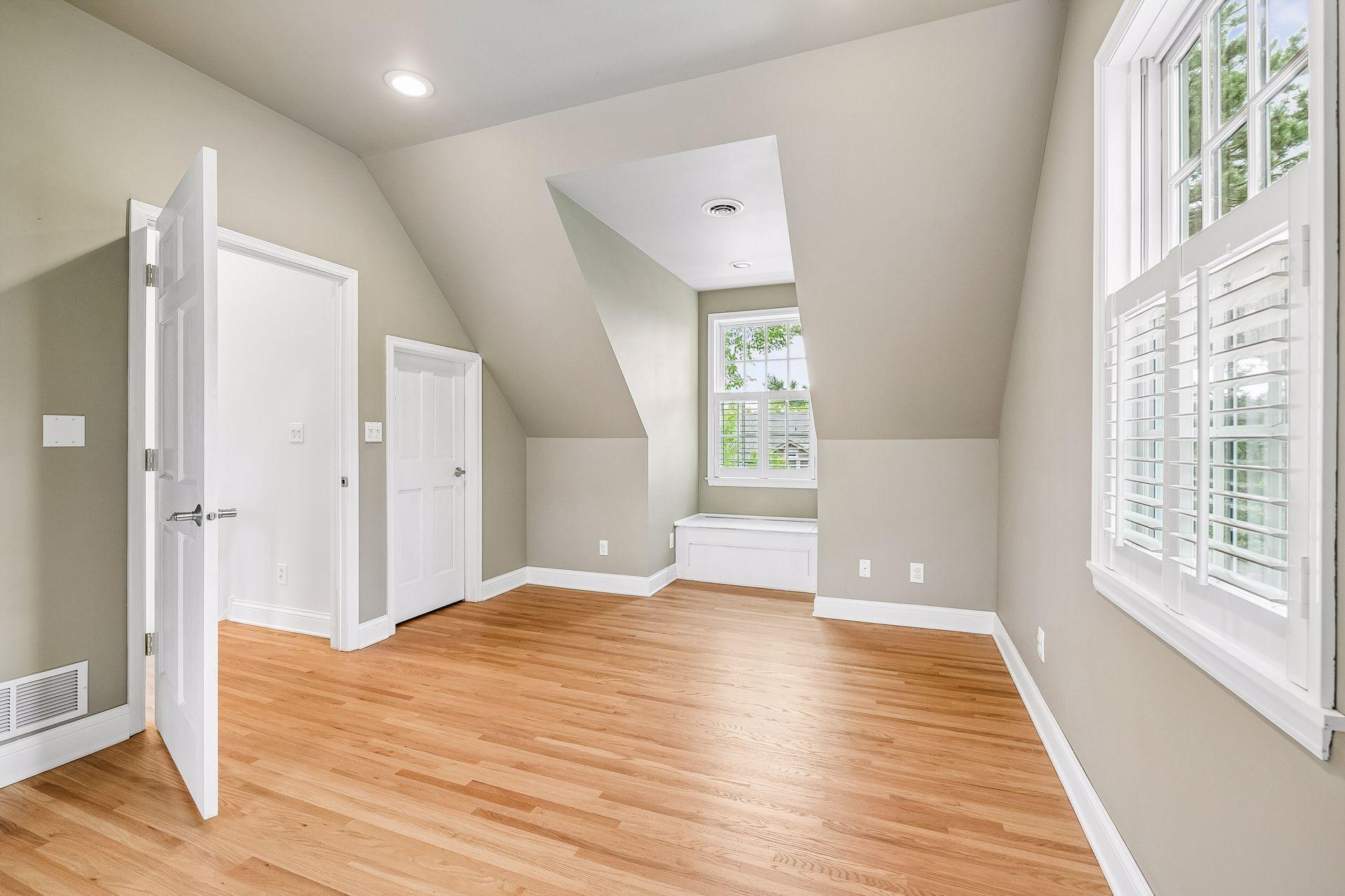 Upstairs Bedroom 2