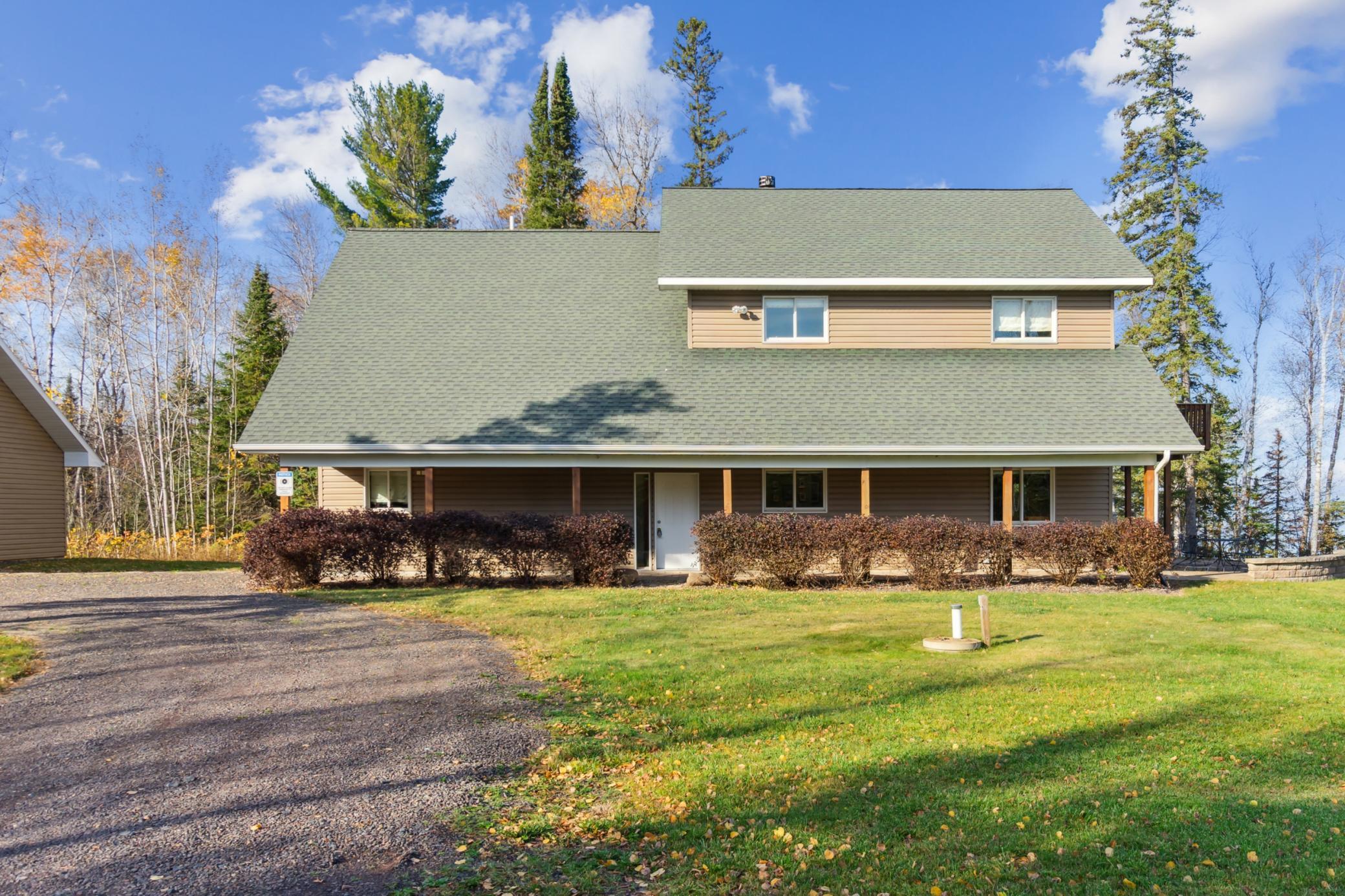 Gorgeous home on the South Shore of Lake Superior. Close to hiking, the Apostle Islands, and lots of fun small towns along the Wisconsin shoreline. Fractional purchase - you own 1/10 of the home and can enjoy 5 weeks per year.