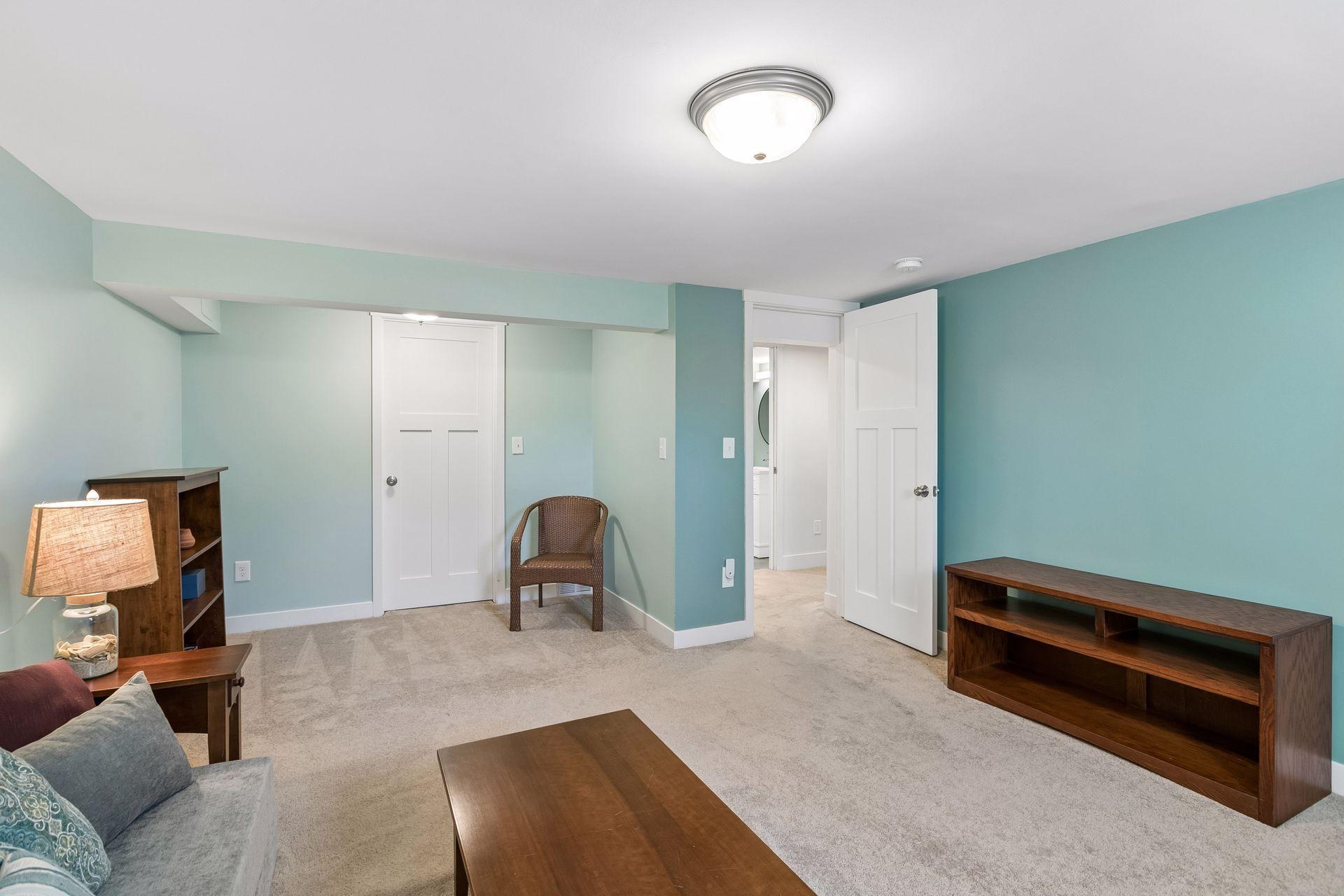 Another angle of the third bedroom.