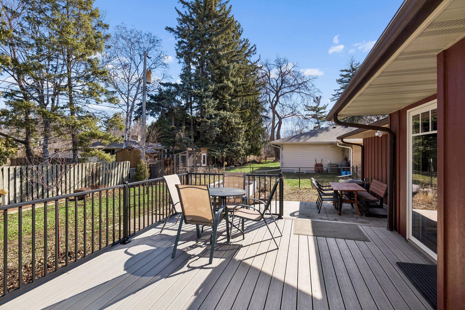 The newer deck and railings and maintaince free.