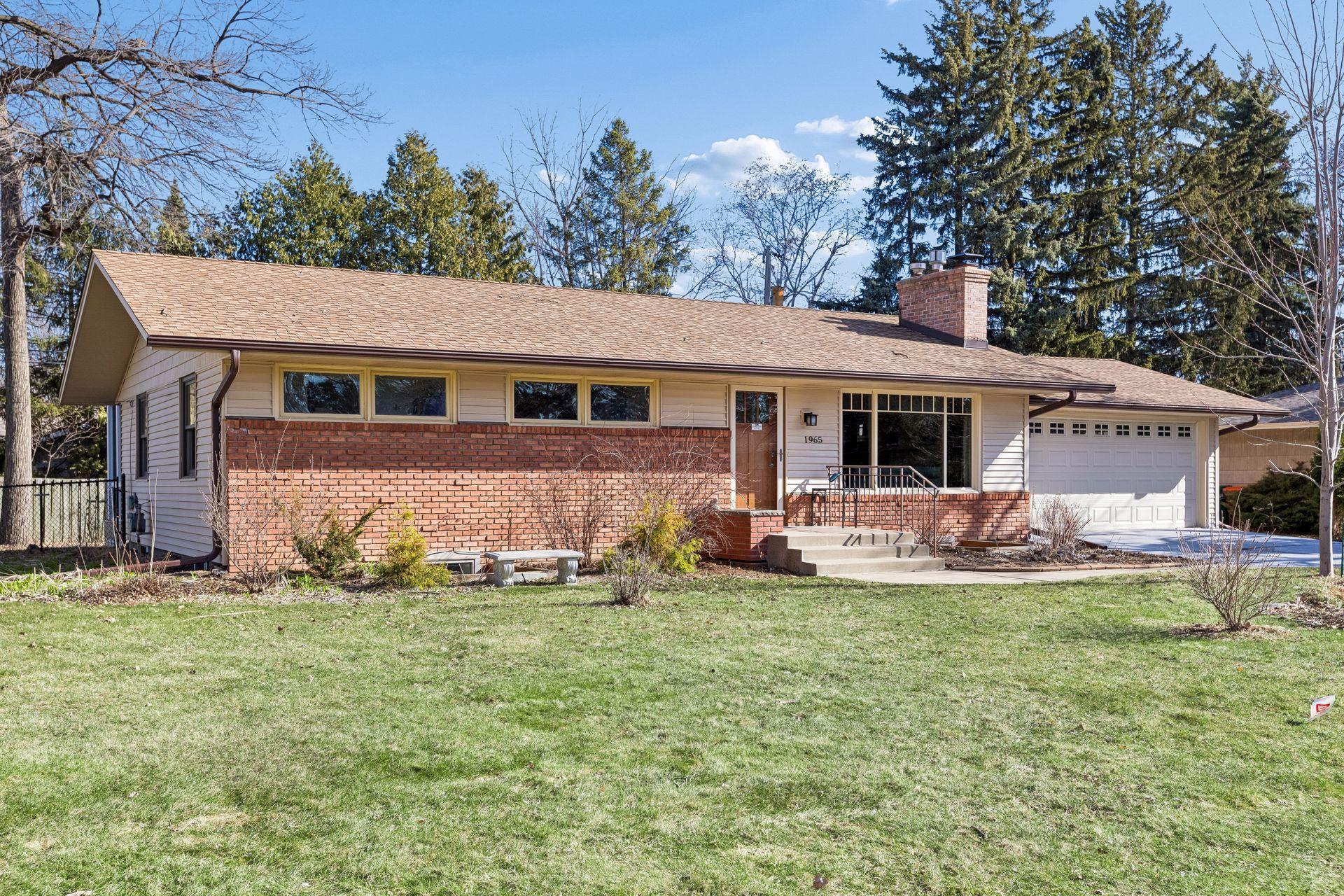 Welcome to 1965 Autumn Street in Falcon Heights!