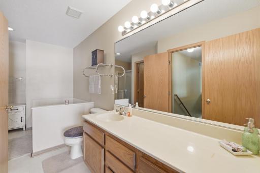 834 Summer Pines Circle, Hudson, WI 54016