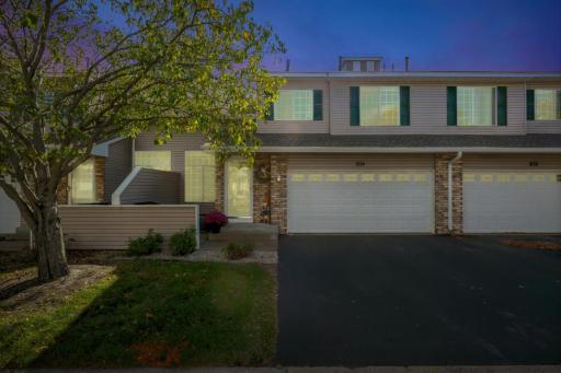 834 Summer Pines Circle, Hudson, WI 54016