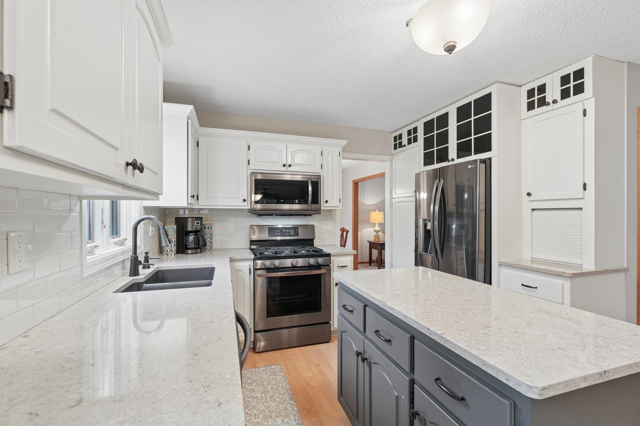 Updated Kitchen and Appliances - 2018